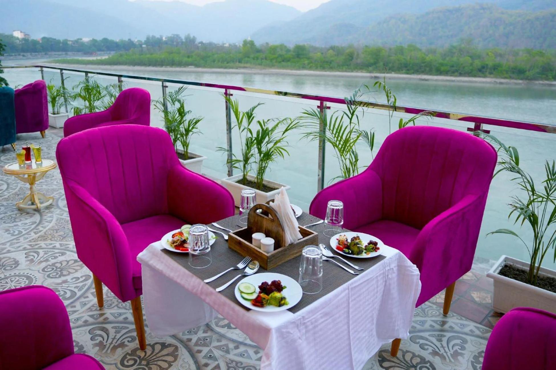 The Neeraj Naturecure On Ganga Rishīkesh Exterior foto